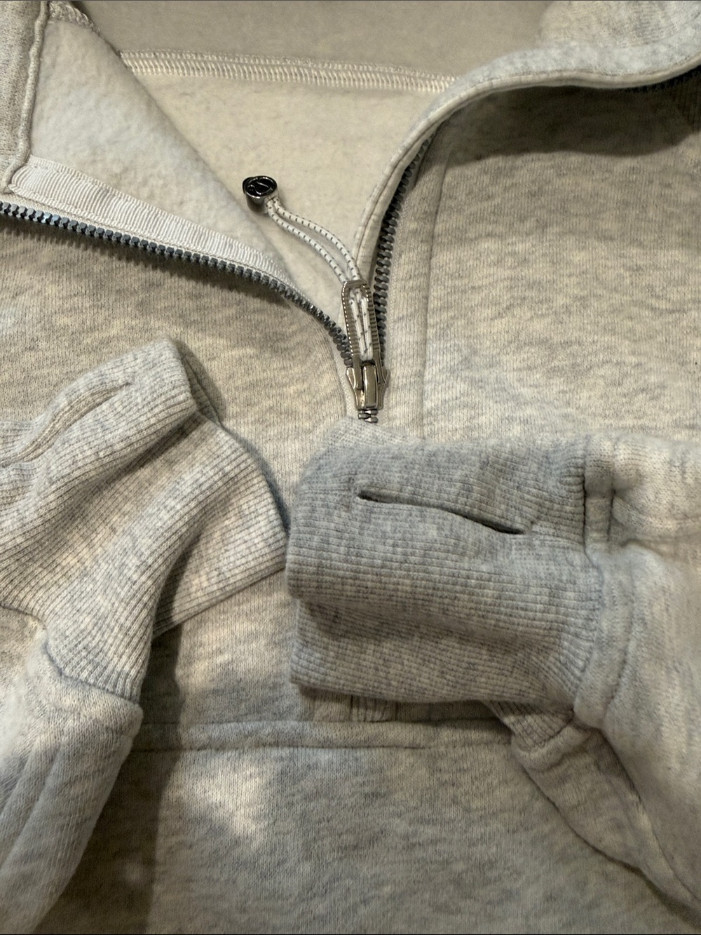 lululemon athletica Light SCUBA Gray Half-Zip Cropped Hoodie - Picture 4 of 5